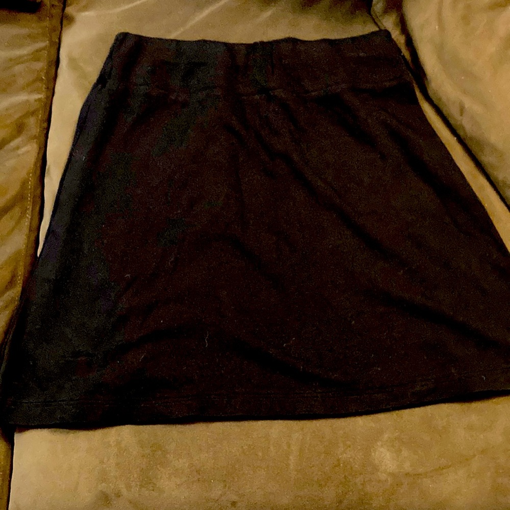 Tabi limited black skirt